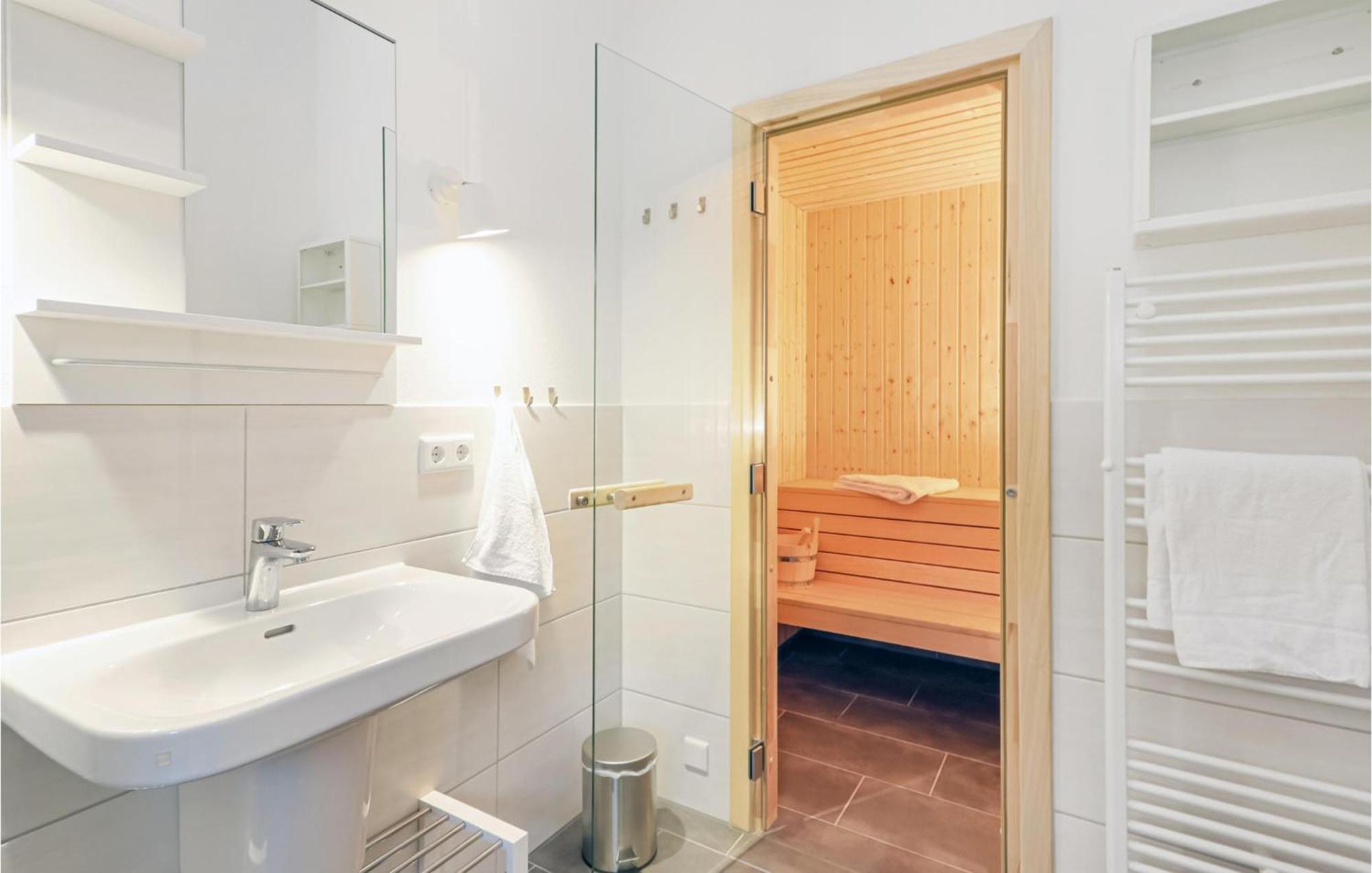 Cozy Home In Krems Ii-Warderbrueck With Wifi Gols 외부 사진